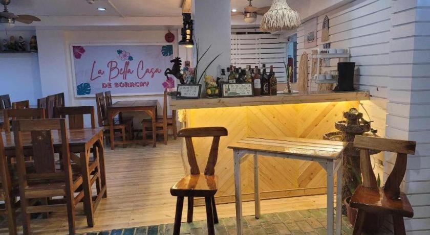 Hotel La Bella Casa Boracay 2*