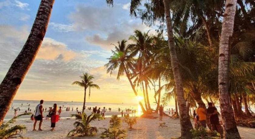 La Bella Casa Boracay Hotel 2*